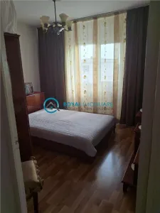 Royal Imobiliare - Vanzare apartament 3 camere zona Malu Rosu - foto 4