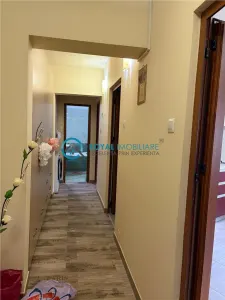Royal Imobiliare - Inchiriere apartament 3 camere zona Marasesti - foto 9
