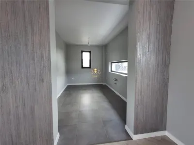 Casa de LUX construita si finisata impecabil!  Demisol-4 camere -3 bai- Bucium Visani.Comision 0!MUTARE IMEDIATA! - foto 13