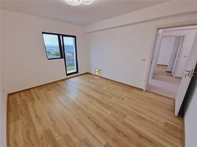 Apartament cu 2 camere decomandat  Cug-Lunca Cetatuii. 10 minute pina la mijloc de transport! Comision 0! - foto 7