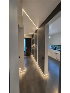 Casa de LUX superba construita si finisata impecabil! 5 camere -dormitor jos- -3 bai -dresing- 500mp de 5 Drumuri Valea Adanca.Tva inclus! - foto 3