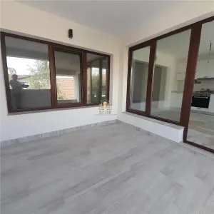 Apartament 3 camere LUX cu bucatarie mobilata si 97mp teren- Popas Pacurari linga Mega Image. - foto 4