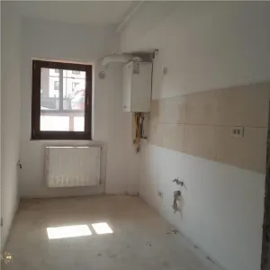 Apartament cu 2 camere decomandat si terasa ! - foto 3