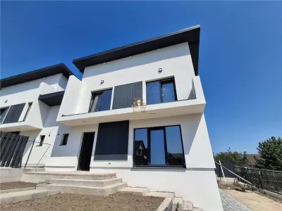 Vila moderna tip duplex  Bucium Visani la asfalt.Mutare rapida!  tva inclus. - Iasi