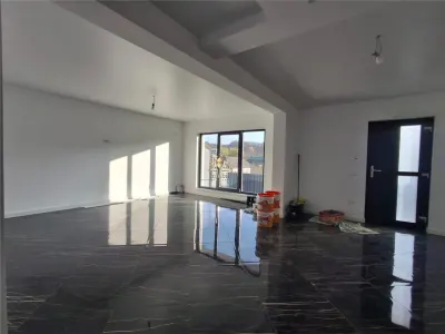 Vila moderna tip duplex separata cu o magazie finisaje LUX  Bucium Visani la asfalt.Mutare rapida!  tva inclus. - foto 8