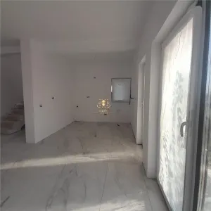 Casa tip duplex la asfalt  Bucium Visani finalizata! - foto 6