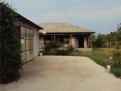 Casa in constructie si hala, Suraia - foto 2