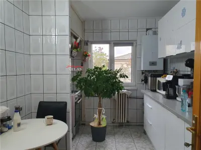 Apartament 3 camere,hol patrat, logie, balcon, et 3, CT, mobilat, ultracentral - foto 5