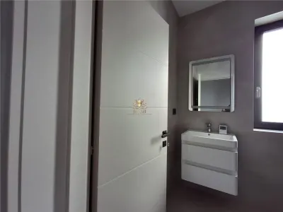 Casa clasa energetica A pompe de caldura cu panouri solare 3dormitoare 2 bai dresing finisaje de LUX Miroslava la asfalt!Tva inclus! - foto 14