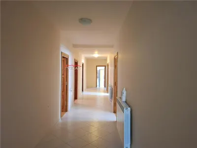 Vila Petresti P+ET, CT, 1012 mp teren - foto 9