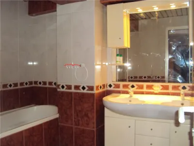 Apartament 4 camere,et 2, 3 balcoane, boxa, parcare, zona Teatru - foto 14