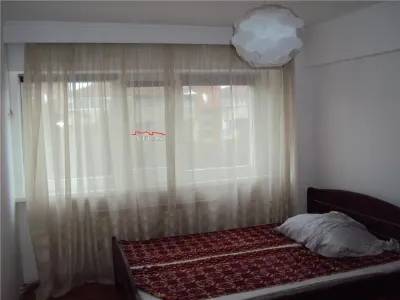 Apartament 4 camere,et 2, 3 balcoane, boxa, parcare, zona Teatru - foto 9
