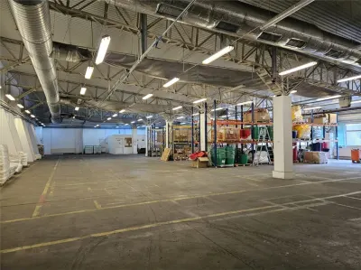 Spatiu Industrial - 1200 mp - Productie - Depozitare - Distributie - Orastie - foto 3