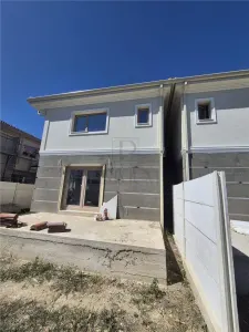 DUPLEX DESPARTIT - ZONA FOARTE BUNA - POSIBILITATE ALEGERE FINISAJE - foto 6