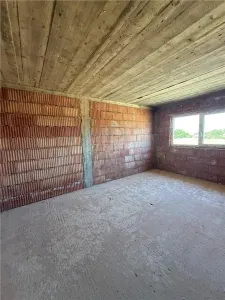 MOSNITA - DUPLEX SPATIOS - COMPARTIMENTARE EXCELENTA - foto 4