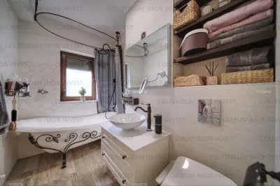 Apartament 3 camere | Curte Privata | Loc de parcare | Zona Sanpetru - foto 7