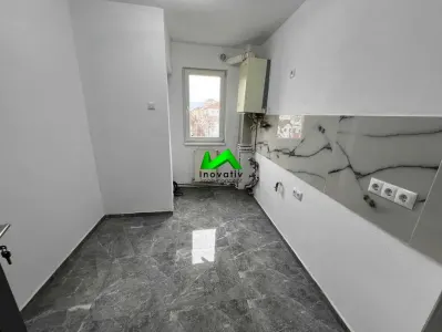 Apartament de vanzare 2 camere pivnita Sibiu Rahovei - foto 2