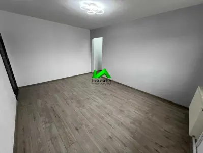 Apartament de vanzare 2 camere pivnita Sibiu Rahovei - foto 4