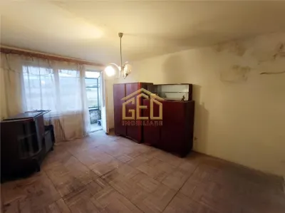 Apartament 3 camere in Moldova Noua - foto 2