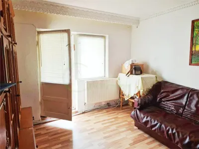Apartament 2 camere semidecomandat , Zona Mioritei - foto 2