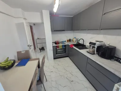 MOBILAT si UTILAT! Apartament 3 camere, zona Buzaului - foto 7