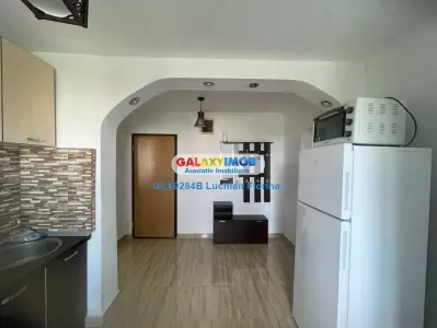 Apartament 2 camere, decomandat, metrou Titan - foto 3