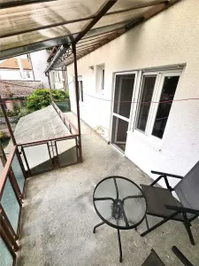 O proprietate rara | Locuinta generoasa + spațiu comercial cu acces din strada - foto 24