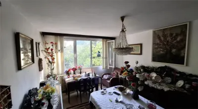Vanzare Apartament 4 Camere Decomandat Berceni-Izvorul Muresului - Bucuresti