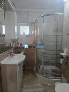 Apartament cu trei camere parter cu 2 balcoane  Zona Radu Negru - foto 10