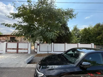 Casa  de vanzare in Golesti  cu 1.000mp teren - foto 4