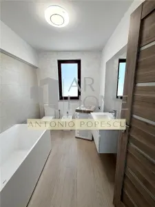 Casa 3 camere, prima inchiriere, in Ploiesti, zona Albert. - foto 14