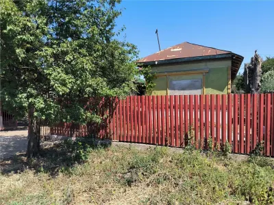 Casa de vanzare in sat Novaci ,teren de 865 mp, acces asfaltat,Ocazie! - Novaci