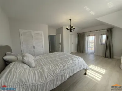 Vila impunatoare cu 6 camere spatioase in stil american - foto 22