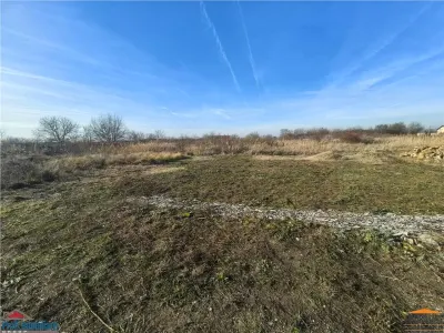 Teren 400 mp in Confectii cu 2 fronturi stradale - foto 6