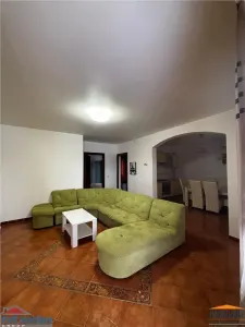 Inchiriez apartament 3 camere la casa, cartier Gai Arad - Arad