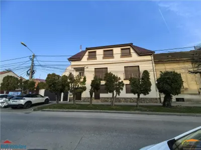 Casa mare cu garaj si teren in zona Balcescu - foto 5