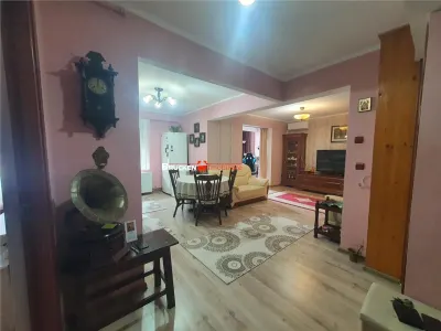 Apartament cu 2 camere de inchiriat - foto 2