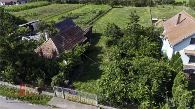Casa din lemn si teren generos, Ernei, toate utilitatile - Ernei