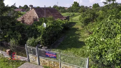 Casa din lemn si teren generos, Ernei, toate utilitatile - foto 2