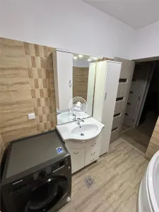 Apartament cu 3 camere Valea Lupului - foto 9