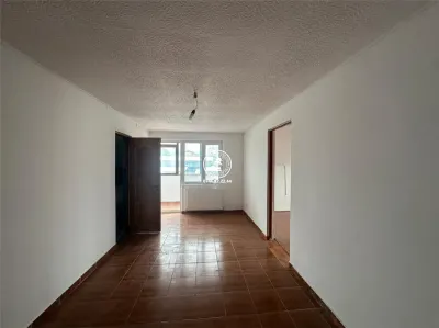 Apartament cu 5 camere de vanzare - Gara - Iasi