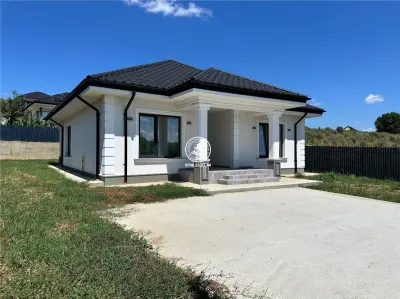 Casa 3 camere de vanzare - Goruni, Tomesti - foto 2