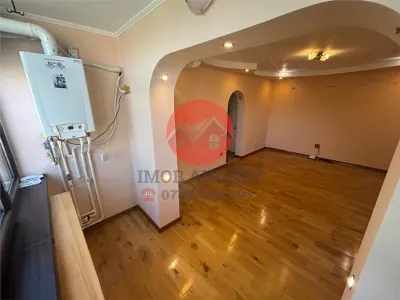 Apartament 3 camere decomandat, 63 mp, centrala gaz, Vest - foto 2