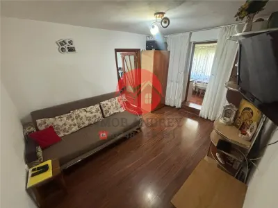 Apartament 2 camere de vanzare, mobilat, pregatit pentru mutare - foto 2