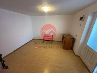 Casa renovata de vanzare, zona centrala, 78 mp, teren 136 mp - foto 5