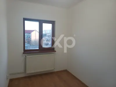 Apartament 3 camere – Banat, Pitești | Renovat - foto 7