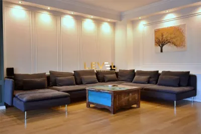 [VIDEO] 3 Bedroom Duplex with Park Views | Pet Friendly | Parking + Storage - foto 4