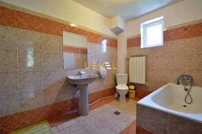 [VIDEO] Vila Multifunctionala de Inchiriat | 9 camere 500 mp | Otopeni - foto 21