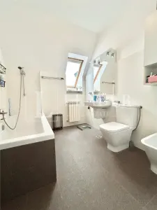 Elegant Villa for Rent – Iancu Nicolae | Private Pool | Premium Residential Compound - foto 23