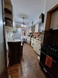 Ultracentral! Apartament spațios 3 camere, 2 băi și 2 balcoane - foto 1